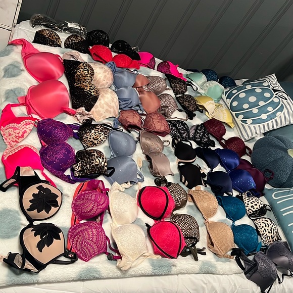 Bras - Picture 1 of 2